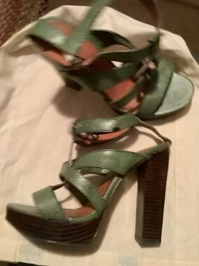 Green Strappy Platform Heeled Sandals